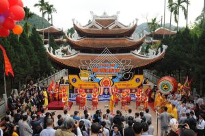 Lễ hội Chùa Hương hằng năm
