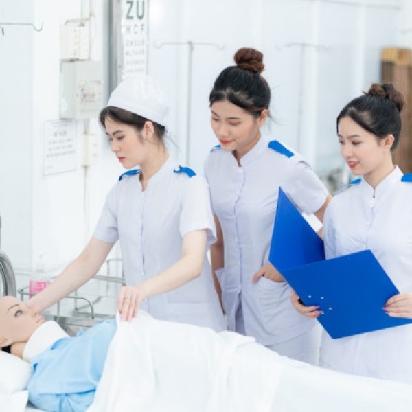 Nội dung của báo cáo thực tập tốt nghiệp Cao đẳng Điều dưỡng gồm những gì?